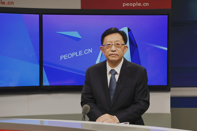 中國節(jié)能環(huán)保集團有限公司黨委書記、董事長宋鑫做客人民網。人民網記者 王曉嘯 攝